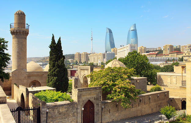 Durch den Kaukasus von Baku bis nach Jerewan Durch den Kaukasus von Baku bis nach Jerewan